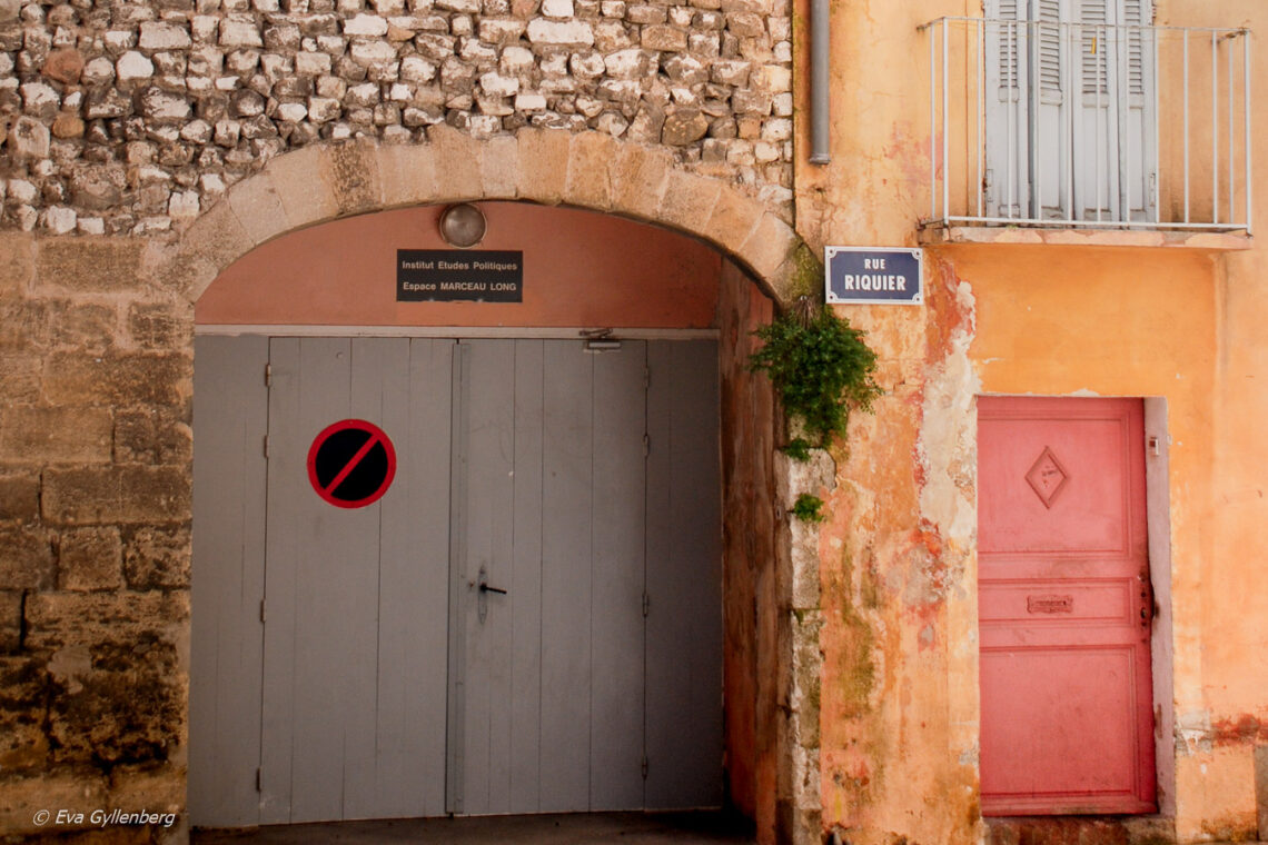 France-Provence-Bandol-Doors